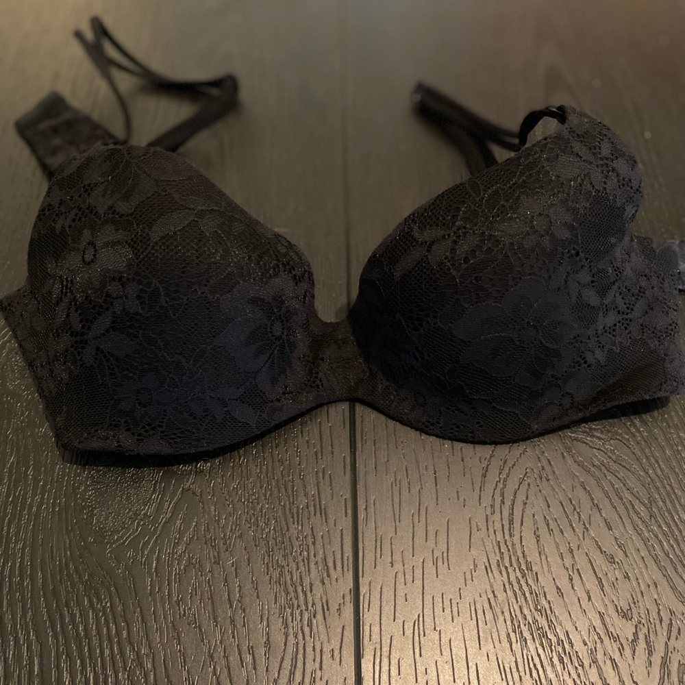 Victoria's Secret Black Lace Bra with Underwire Support